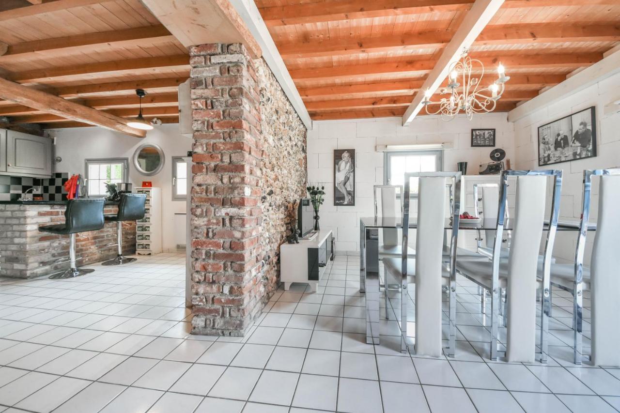 Gites Casale Di Vito Longvilliers  Zewnętrze zdjęcie